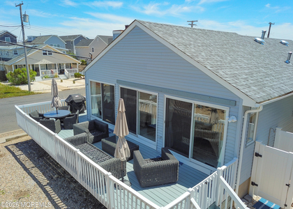 207 4th Avenue - Photo 1