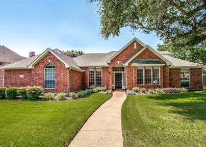 1270 Lakeway Drive - Photo 1