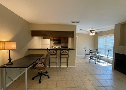 835 W Harwood Road - Photo 1