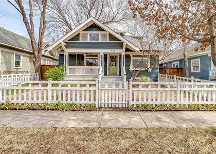 1405 S Henderson Street - Photo 1
