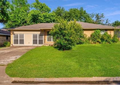 406 N Bonham Drive - Photo 1