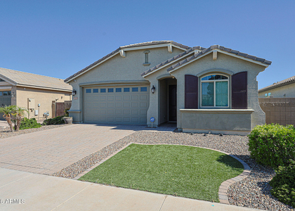 15269 W Pierce Street - Photo 1