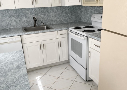 305 Fanshaw H - Photo 1