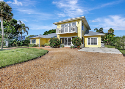 7501 S Indian River Drive - Photo 1