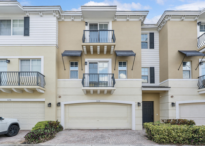 638 Nw 38th Circle - Photo 1