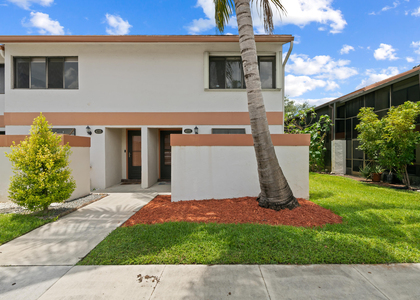 4221 Sw 71st Terrace - Photo 1