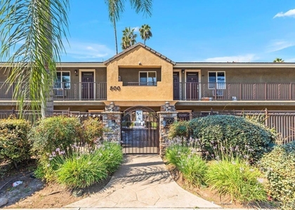 800 N Mollison - Photo 1