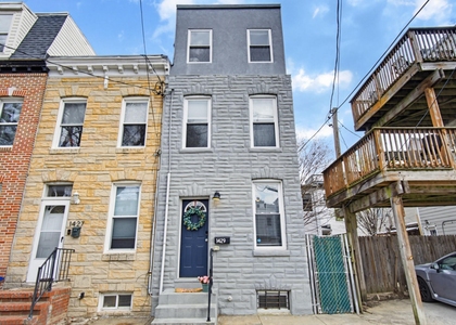 1429 Olive Street - Photo 1