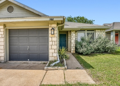 502 Gregory Ct - Photo 1