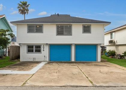 1079 Redfish Street - Photo 1