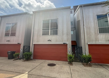 2605 Calumet Street - Photo 1