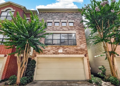 733 W 22nd Street - Photo 1