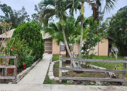 19136 Miami Boulevard - Photo 1