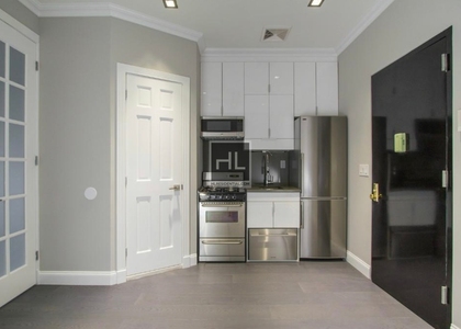 West 103 Street - Photo 1