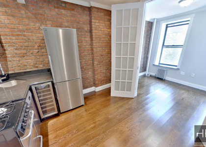 West 103 Street - Photo 1