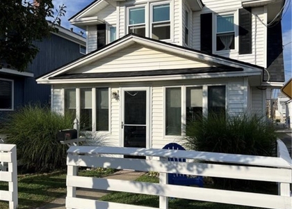 48 Lawrence Avenue - Photo 1