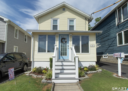 37 Lawrence Avenue - Photo 1