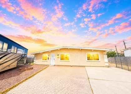 2728 Armor Street - Photo 1