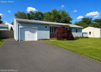 403 Simon Place - Photo 1