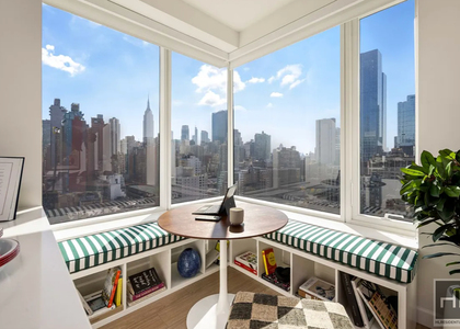 10th Avenue - Photo 1
