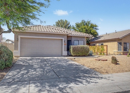 8868 W Laurel Lane - Photo 1