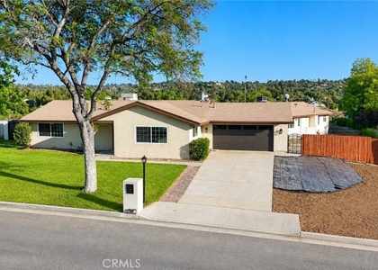 1404 Highridge Street - Photo 1
