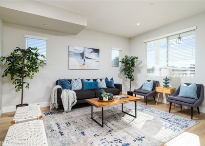 798 N Amelia Avenue - Photo 1