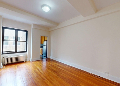 Second Avenue - Photo 1