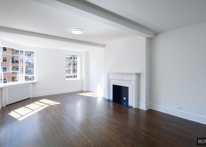 Fifth Avenue - Photo 1