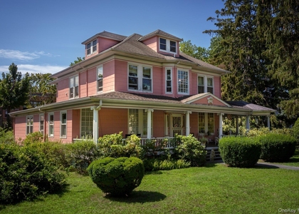 173 Sea Cliff Avenue - Photo 1