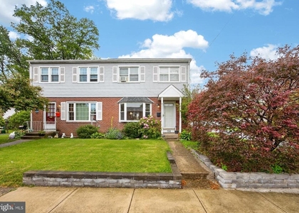 728 Pennbrook Avenue - Photo 1