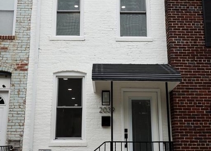2039 Rosedale Street Ne - Photo 1