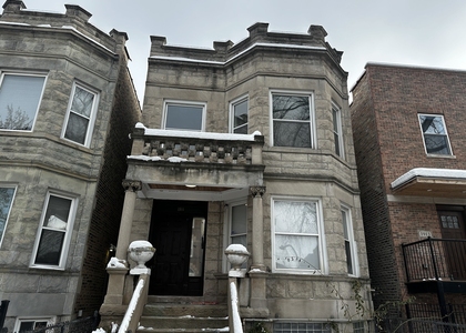 1911 S Ridgeway Avenue - Photo 1