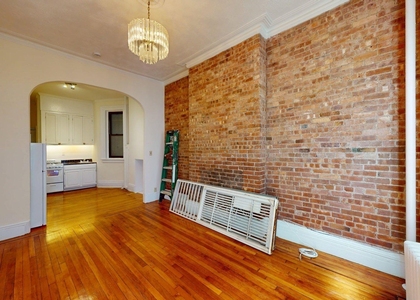 West 10th Street - Photo 1