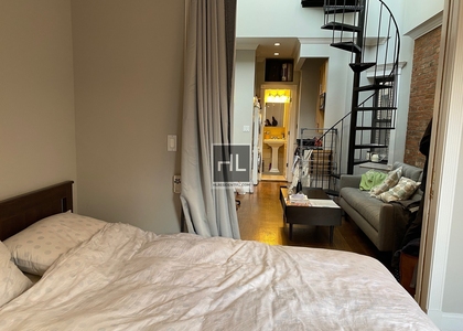 Tenth Avenue - Photo 1