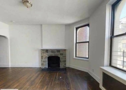 East 91 Street - Photo 1