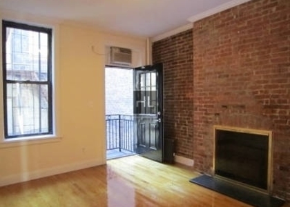 East 7th Street - Photo 1