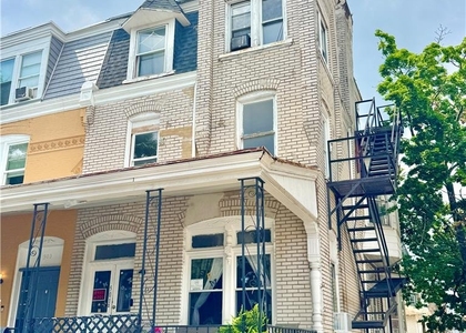 501 W Allen Street - Photo 1
