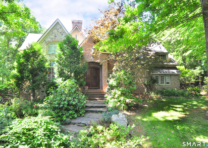 22 Thronebrook Road - Photo 1