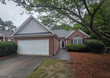120 Cloverwood Drive - Photo 1