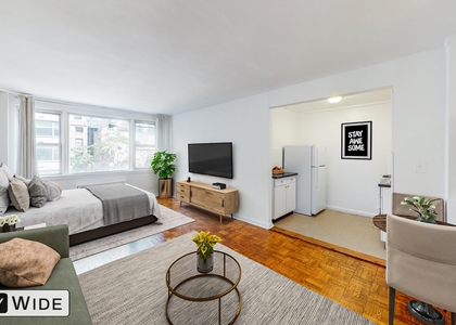 East 55th Street - Photo 1