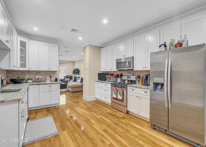564 Sairs Avenue - Photo 1