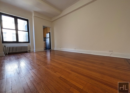 Second Avenue - Photo 1
