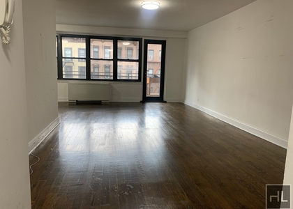 E 82 St - Photo 1
