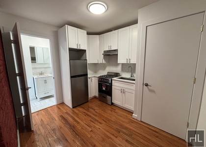 York Avenue - Photo 1