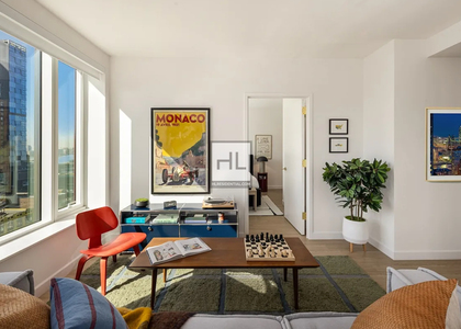 10th Avenue - Photo 1