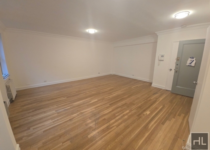 York Avenue - Photo 1
