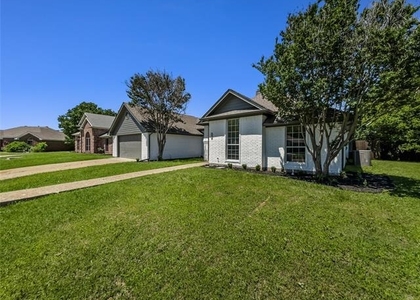 116 Princeton Circle - Photo 1