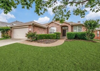 1617 Redwood Drive - Photo 1