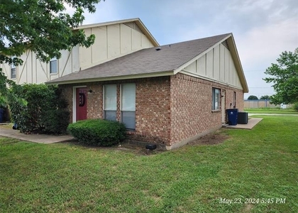 429 Thomas Street Sw - Photo 1